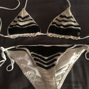 Billabong 2 piece swimsuit